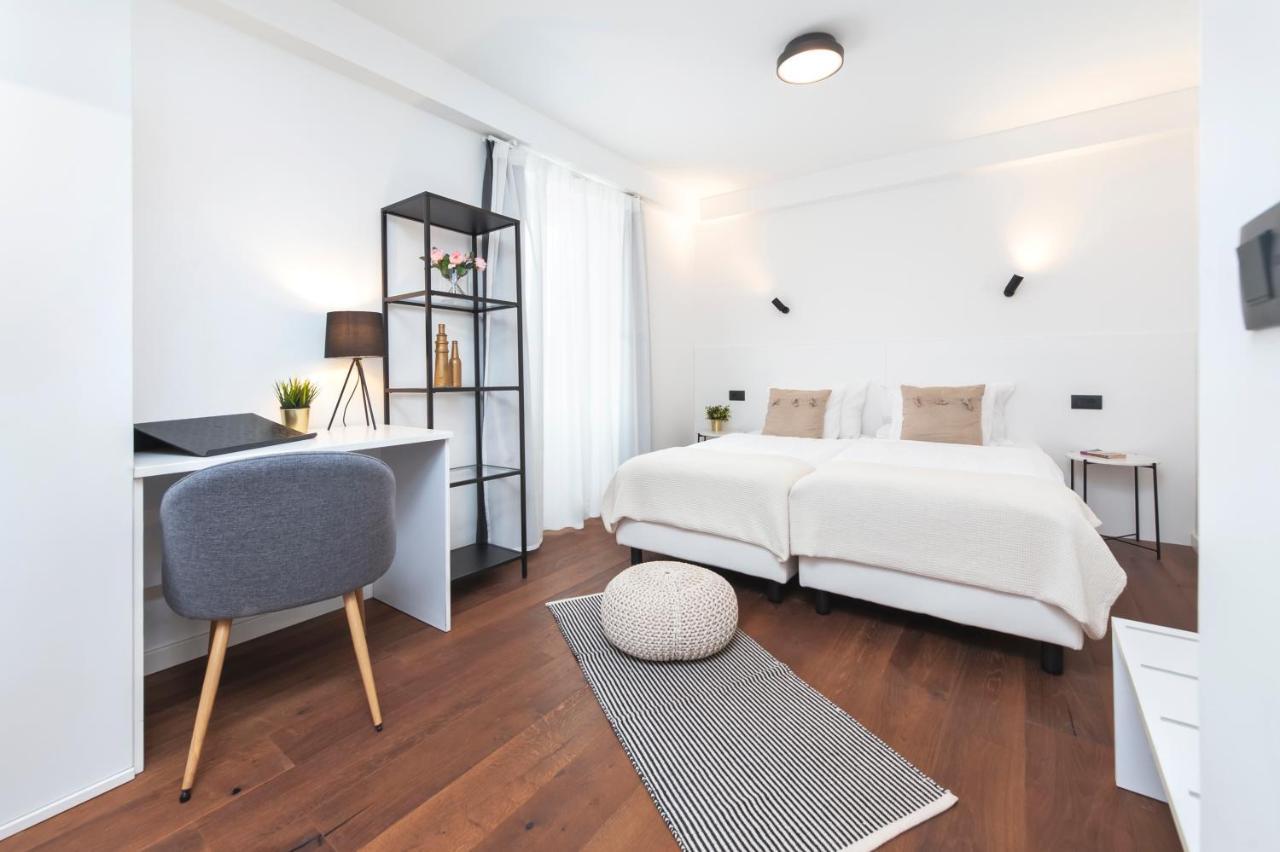 Modern And Cozy Apartments Salt & Pepper In Heart Of ロヴィニ エクステリア 写真