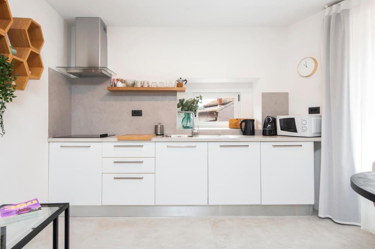 Modern And Cozy Apartments Salt & Pepper In Heart Of ロヴィニ エクステリア 写真