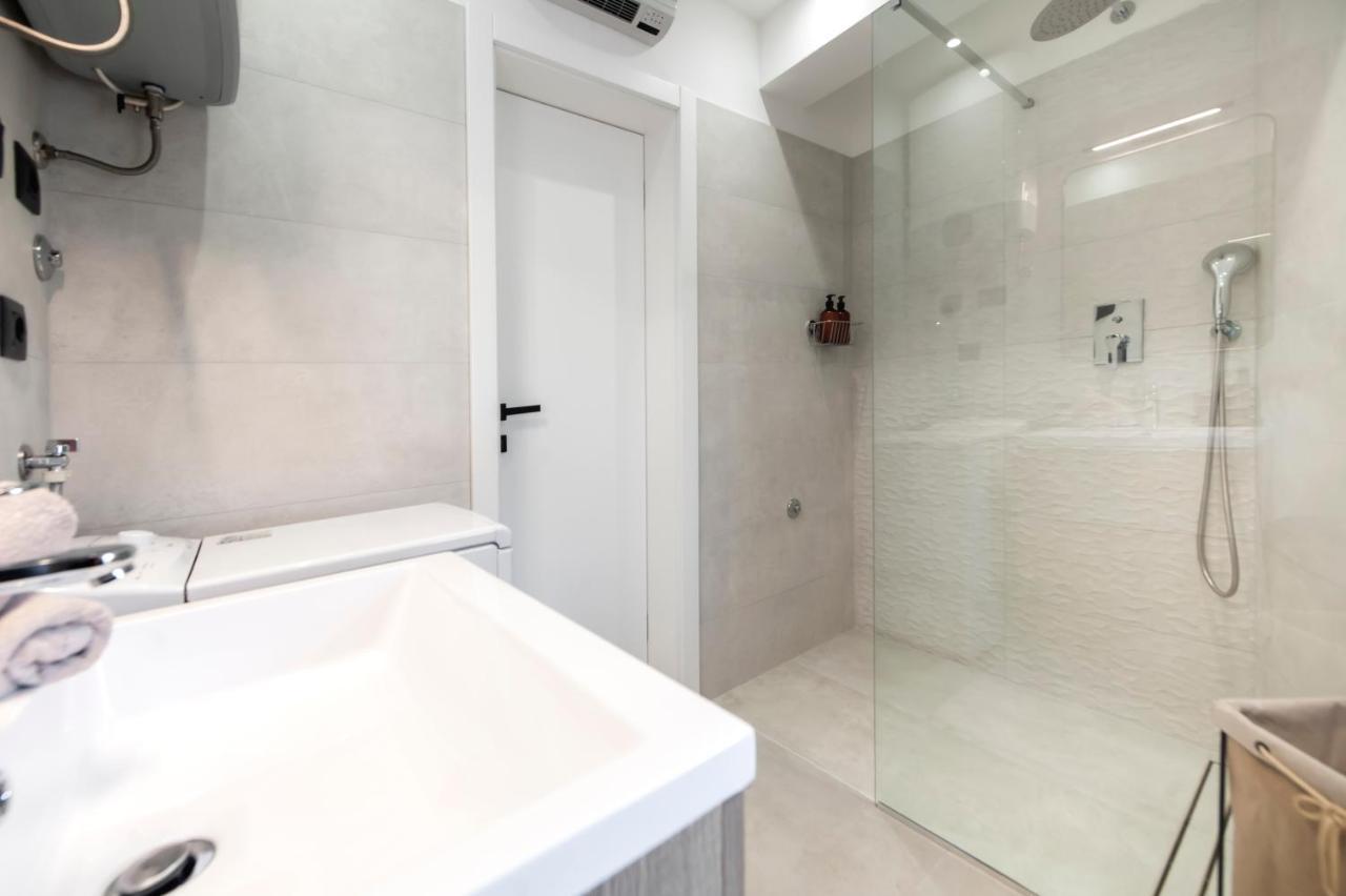Modern And Cozy Apartments Salt & Pepper In Heart Of ロヴィニ エクステリア 写真