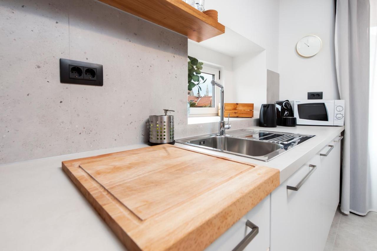 Modern And Cozy Apartments Salt & Pepper In Heart Of ロヴィニ エクステリア 写真