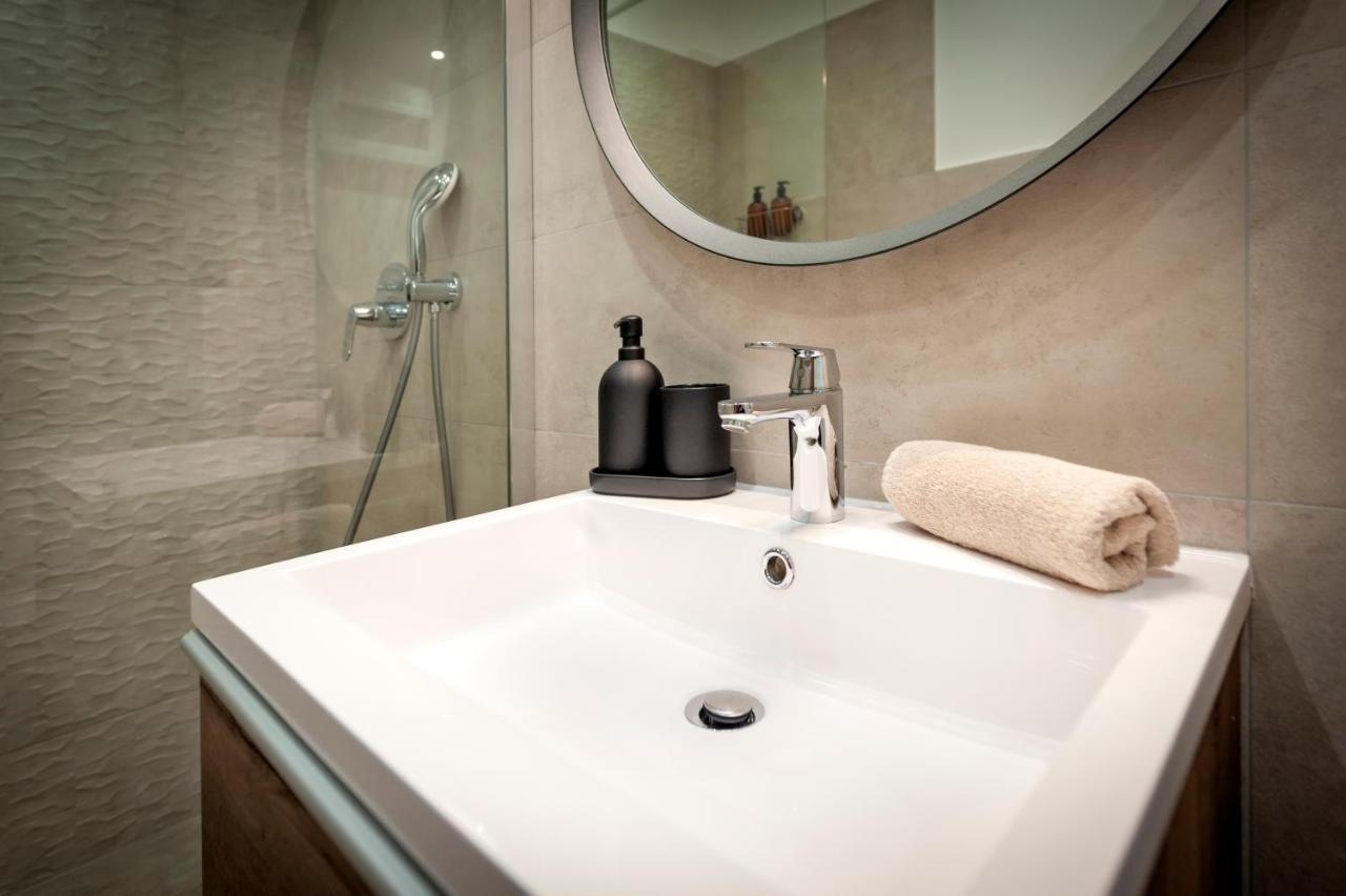 Modern And Cozy Apartments Salt & Pepper In Heart Of ロヴィニ エクステリア 写真