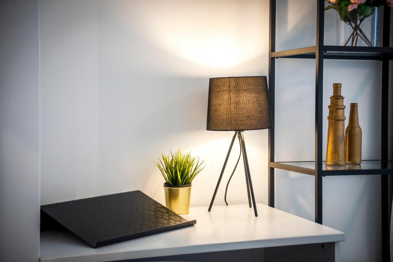Modern And Cozy Apartments Salt & Pepper In Heart Of ロヴィニ エクステリア 写真