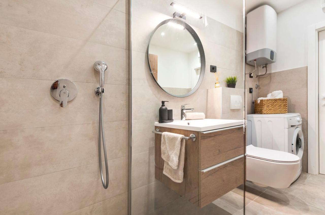 Modern And Cozy Apartments Salt & Pepper In Heart Of ロヴィニ エクステリア 写真